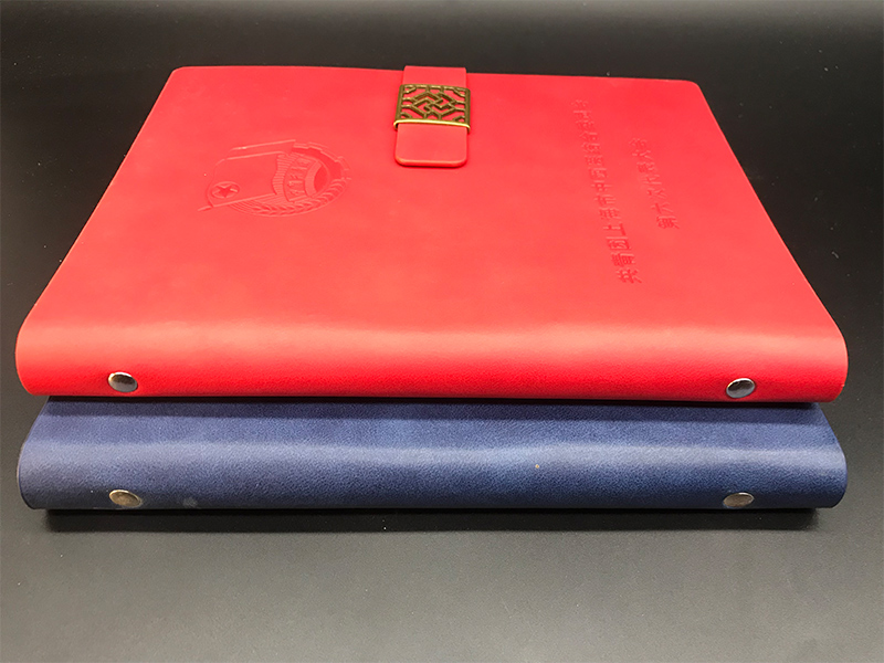 客户礼品赠送高端金属扣活页本-左侧铆钉固定6孔夹展示图