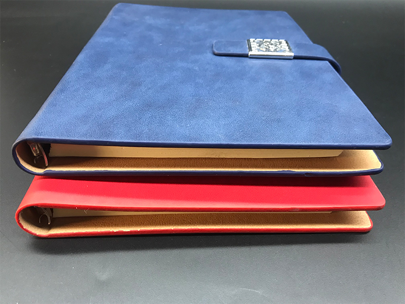 仿古窗花金属扣油边活页记事本定制批发-侧面展示图