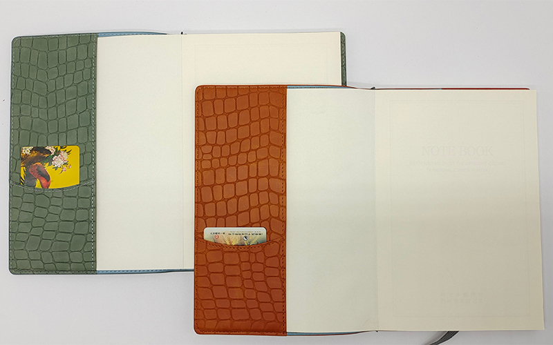高端商务办公笔记本鳄鱼纹软皮面带卡位插槽设计