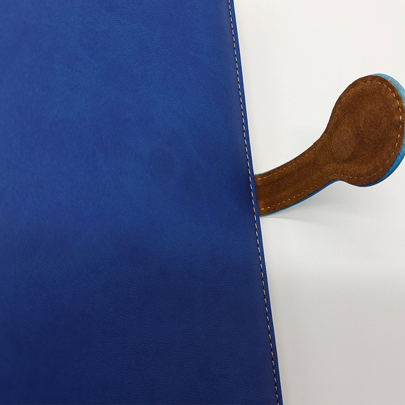 6孔封面车线精致工整，异形磁扣示意图