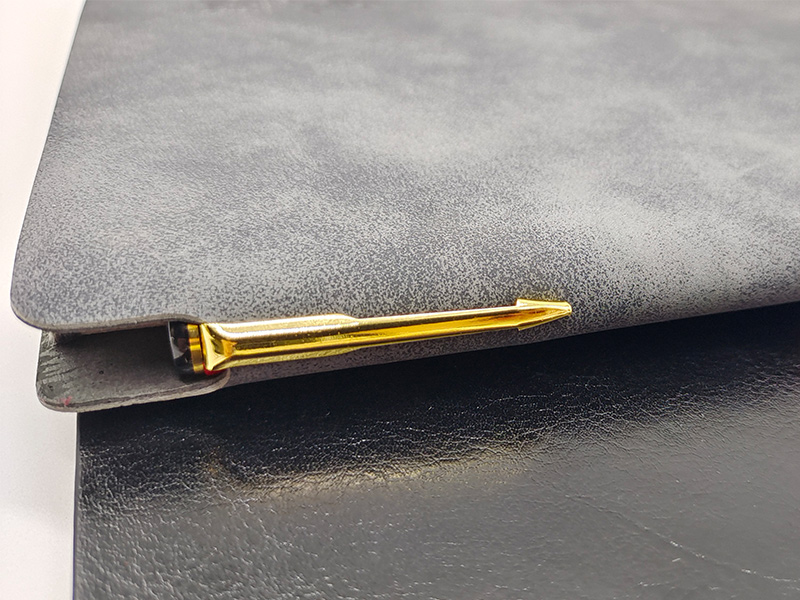 带笔插软皮记事本笔插细节 - 可放置 1支笔的笔插位