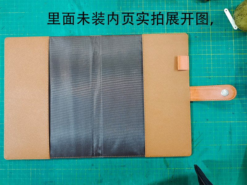 锁线胶装内页未装皮套里面展开带笔插图